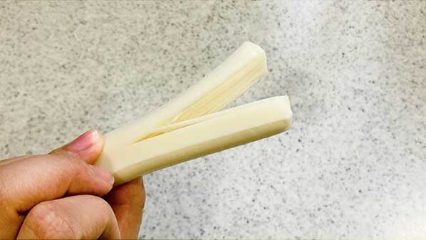 エリンギに『ストローで穴』を空けて？　できた料理に「こんなの初めて！」