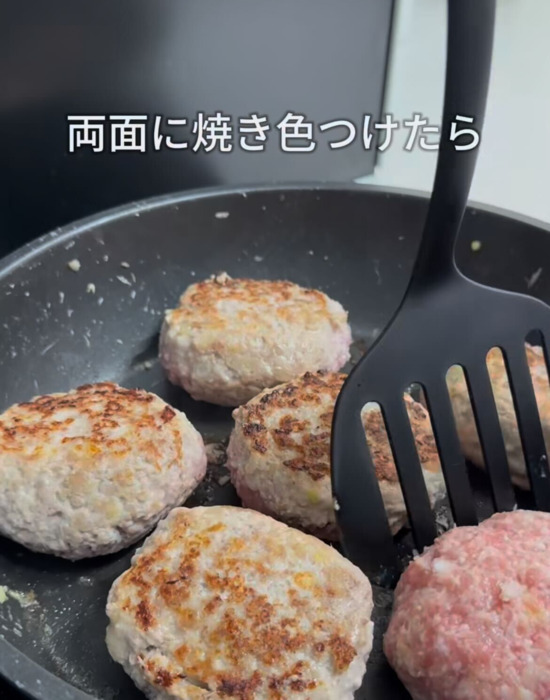 パン粉を切らした時はどうする？　食パンハンバーグに「もう戻れない！」