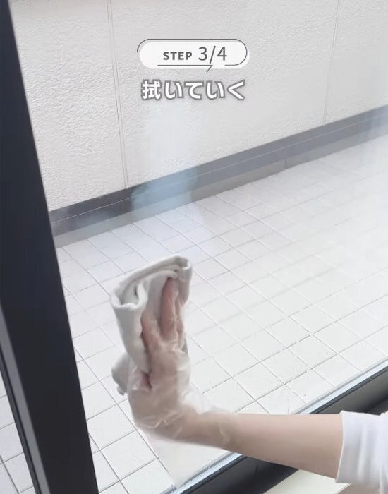 網戸とサッシが一気にきれいに！　１００均活用術に「簡単すぎ」「即やる」