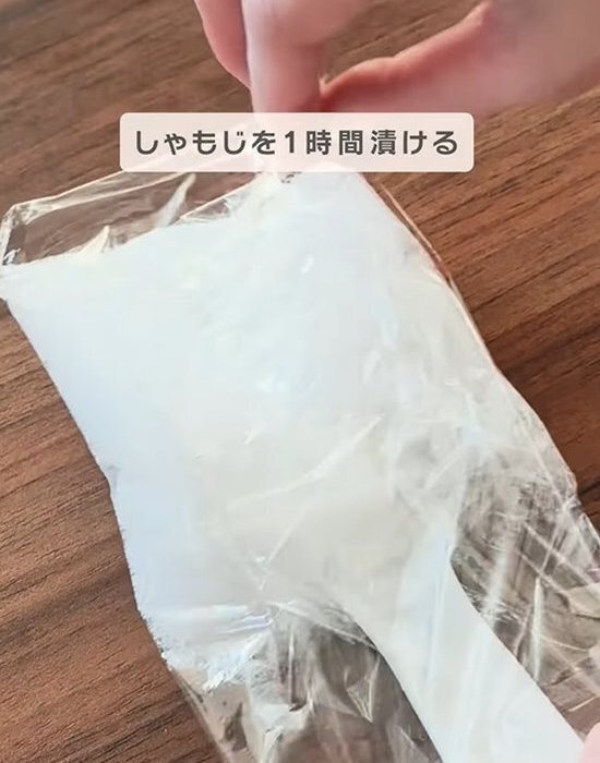しゃもじに『泡ハイター』をかけたら？　１時間後の結果に「驚いた！」