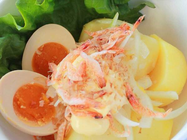 自分でつぶして食べる？　企業の『ポテサラレシピ』に絶賛の声！