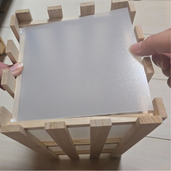 材料はすべて１００均！　手作り照明のクオリティに「想像以上」「映えすぎ」