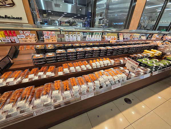 強風で花火大会が中止に…　スーパーの光景に「救ってあげたい」「買いに行きます！」