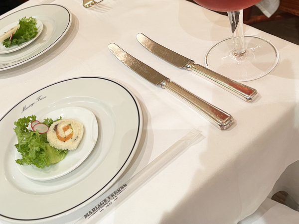 オシャレな店でアイスティーを注文　運ばれてきたものが？「目を疑った」「これは笑う」