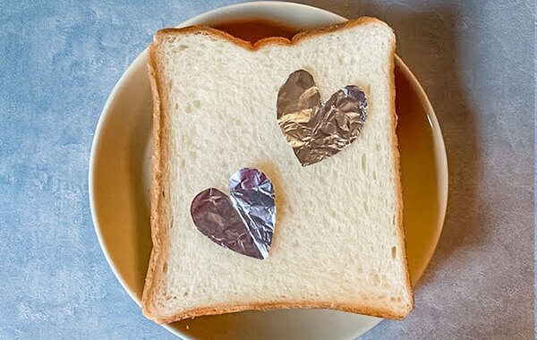 子供が「また作って！」　食パンにアルミホイルをのせると…？