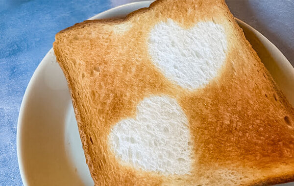 子供が「また作って！」　食パンにアルミホイルをのせると…？