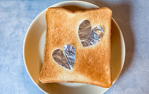 子供が「また作って！」　食パンにアルミホイルをのせると…？
