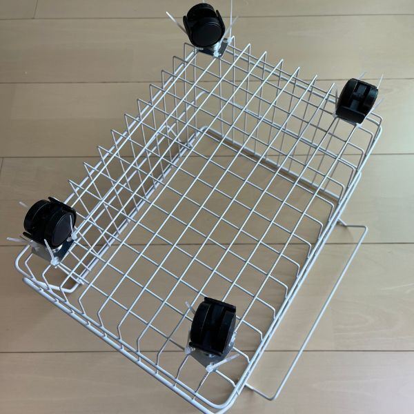 「５分で収納ラック」　ワイヤーかごの使い方に「これは助かる」「もっと早く知りたかった」