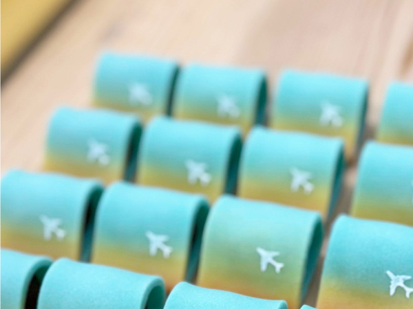 ただの生菓子ではありません！　グラデーションががった『空』を…「あまりにもお洒落」