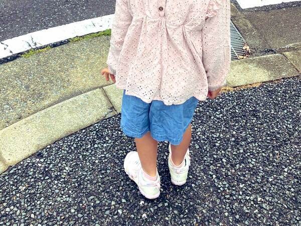 父親「前も見てね…」　５歳が想定する道路の危険にツッコミ