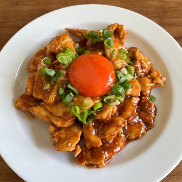 「包丁もフライパンも使いません」　鶏胸肉レシピに「これは助かる」「真似します」