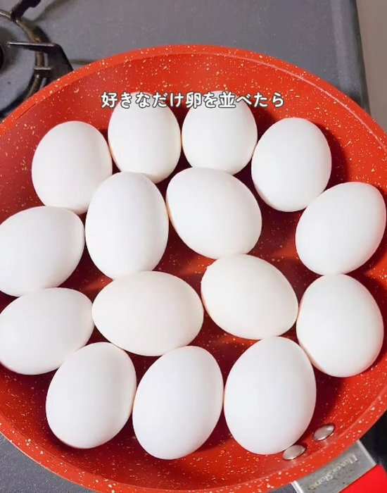「ゆで卵はゆでません」　フライパンを活用した方法に「時短すぎる」「これはいい」