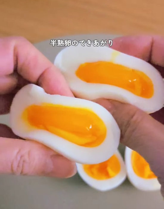 「ゆで卵はゆでません」　フライパンを活用した方法に「時短すぎる」「これはいい」