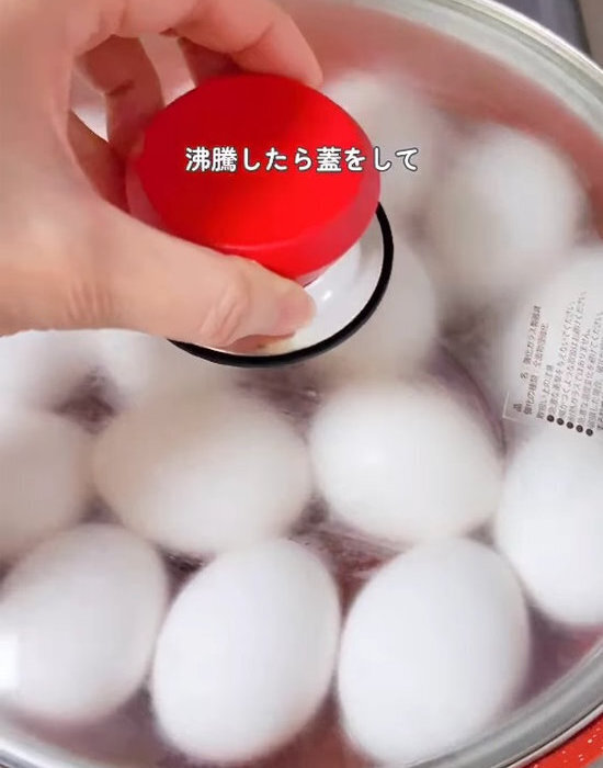 「ゆで卵はゆでません」　フライパンを活用した方法に「時短すぎる」「これはいい」