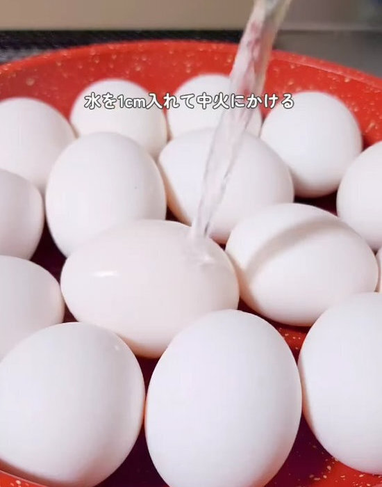 「ゆで卵はゆでません」　フライパンを活用した方法に「時短すぎる」「これはいい」