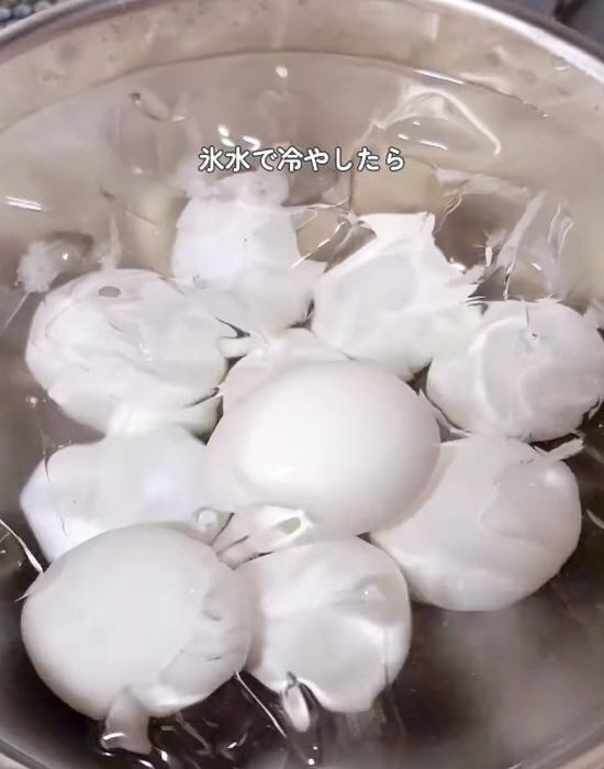 「ゆで卵はゆでません」　フライパンを活用した方法に「時短すぎる」「これはいい」