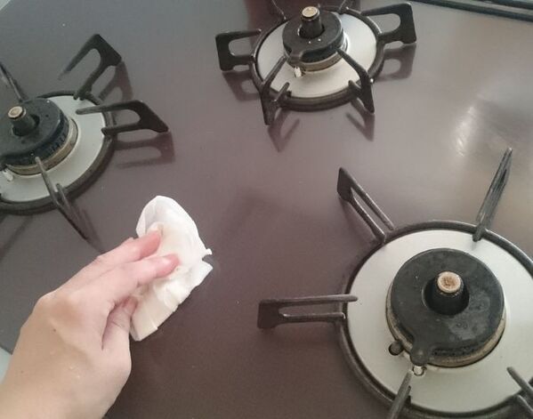 「汚れは落ちても傷付けてた」　ガスコンロ掃除の常識にドキッ