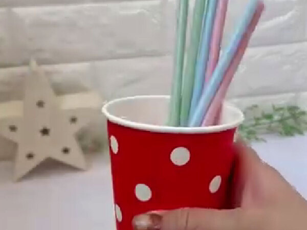 水筒のストローがうまく洗えない！　解決法に「初めて知った！」「めっちゃラク」