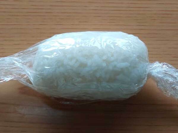 おにぎり全体を海苔で包んだら？「斬新」「孫が家に来たら作ります」