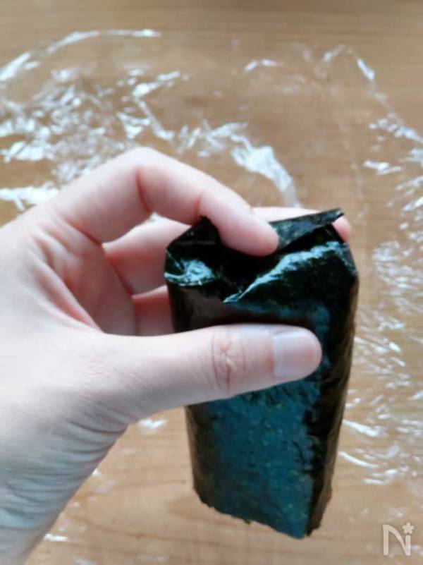 おにぎり全体を海苔で包んだら？「斬新」「孫が家に来たら作ります」