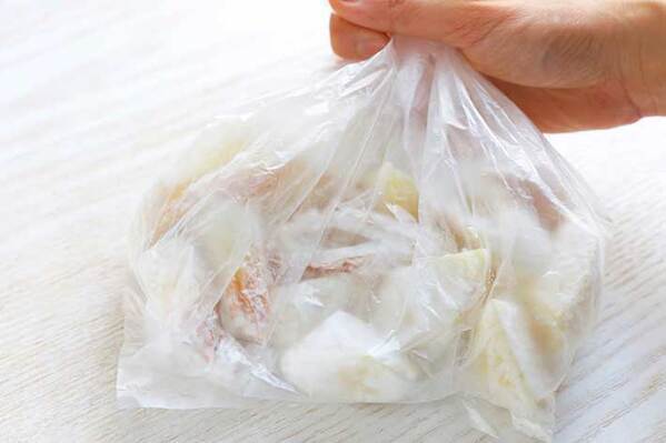 ジャガイモとちくわをポリ袋に入れて…　食べ方に「相性抜群」「最高でしょ」