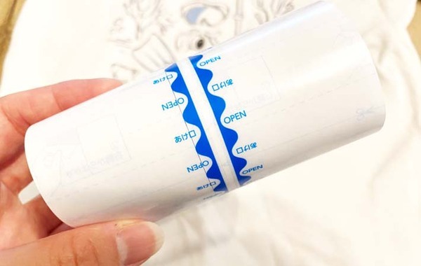 服のタグがチクチクする…　裏技に「その手があったか」「子供も快適そう！」