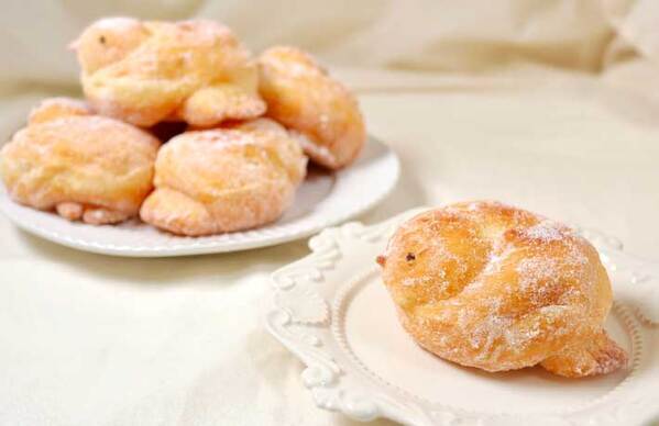 「小鳥のドーナツを揚げた」　完成後の写真に「かわいすぎる」「頭から食べたい」