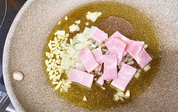 「再現できた！」「コクが出ておいしい」　パスタに入れた『飲み物』とは…？