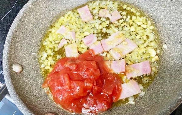 「再現できた！」「コクが出ておいしい」　パスタに入れた『飲み物』とは…？