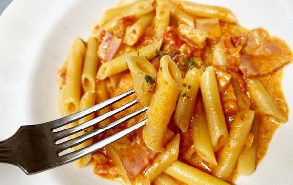 「再現できた！」「コクが出ておいしい」　パスタに入れた『飲み物』とは…？