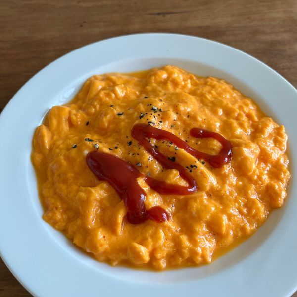 炒めずにスクランブルエッグを作ったら…　仕上がりに「ビックリ」「また作る」