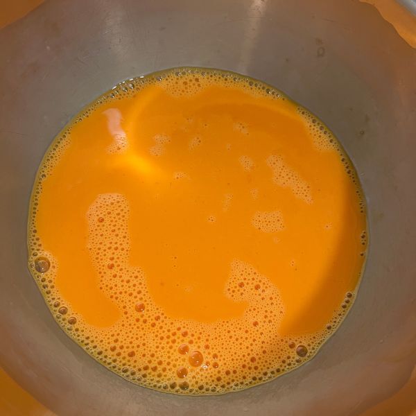 炒めずにスクランブルエッグを作ったら…　仕上がりに「ビックリ」「また作る」