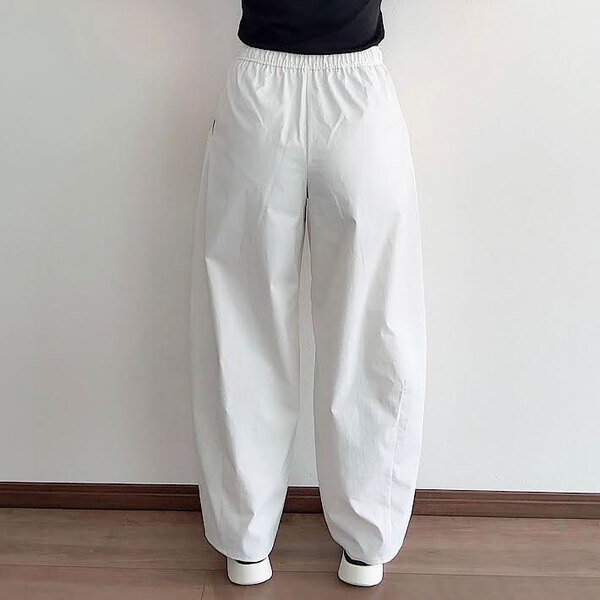 「体型カバーがすごい」「色違いで欲しい」　絶賛の声が集まった、GUの『ゆったりパンツ』がこちら