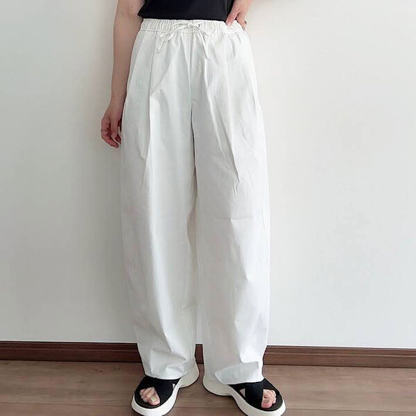 「体型カバーがすごい」「色違いで欲しい」　絶賛の声が集まった、GUの『ゆったりパンツ』がこちら