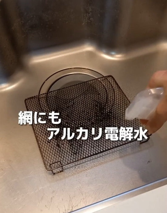 ７年物の焦げ付きトースターが『３０秒』で？　復活術に「マジかよ」「すごい」