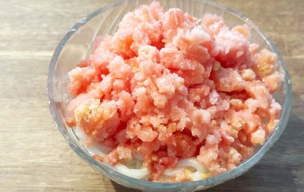 「まるでイタリアン」　企業が紹介する簡単レシピ、冷凍うどんに乗せたのは…？