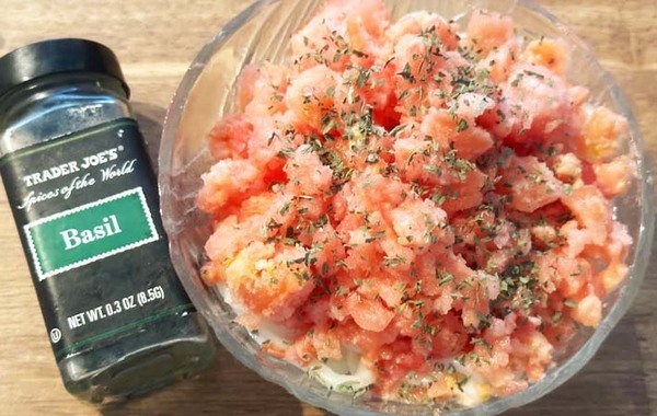 「まるでイタリアン」　企業が紹介する簡単レシピ、冷凍うどんに乗せたのは…？