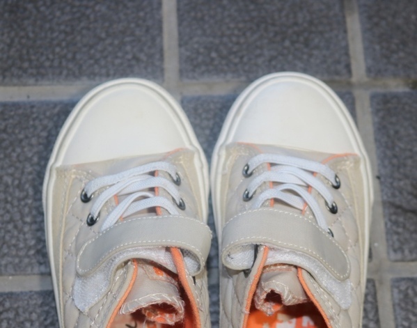 「熱いお湯で洗えば汚れが落ちる」は間違い！　企業の警告に「やっちゃってた」