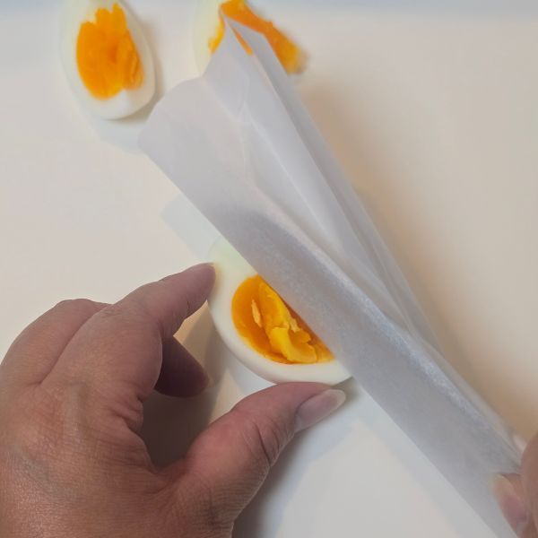 １cmの水でゆで卵を作ると？　殻むきの手応えに「感動した」「一生これでいく」