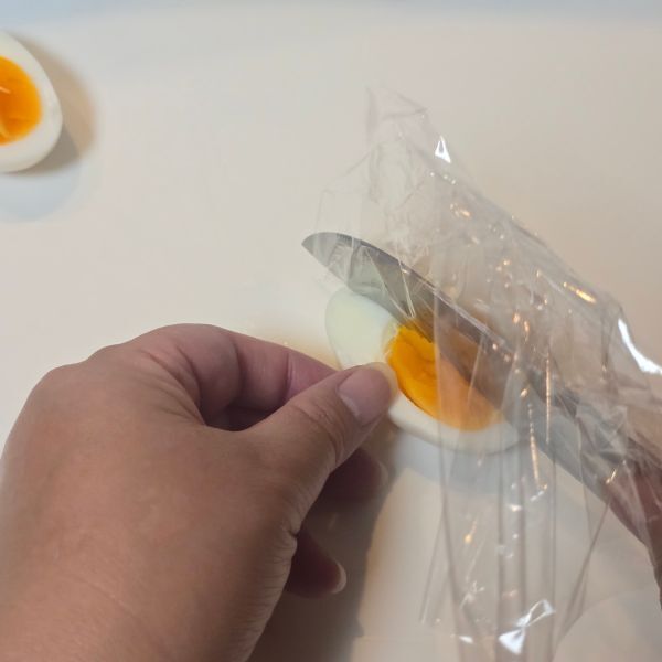 １cmの水でゆで卵を作ると？　殻むきの手応えに「感動した」「一生これでいく」