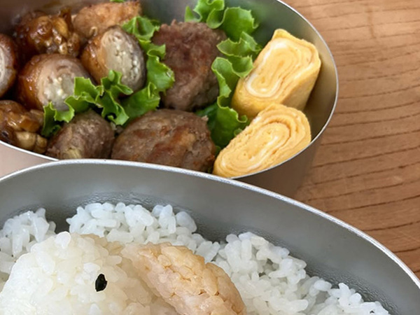 玉子焼きが入ったお弁当　その隣には？「思わず見入ってしまった」