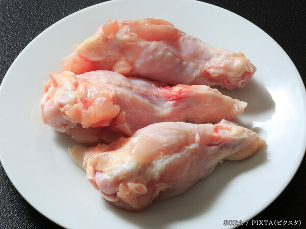 鶏手羽から出てくる『赤い液体』　日本食鳥協会に聞いた正体は…