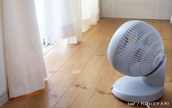 「スプレーよりもおすすめ」　気になる窓枠のカビ、企業が教える対処法とは