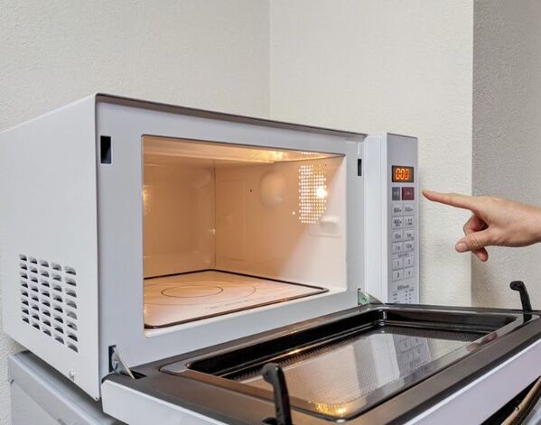 「油揚げはレンジで３０秒」　簡単すぎる裏技に「目からウロコ」「助かる」