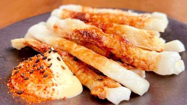 『ちくわ』があるならやってみて！　簡単おつまみレシピに「酒が進んじゃう…！」