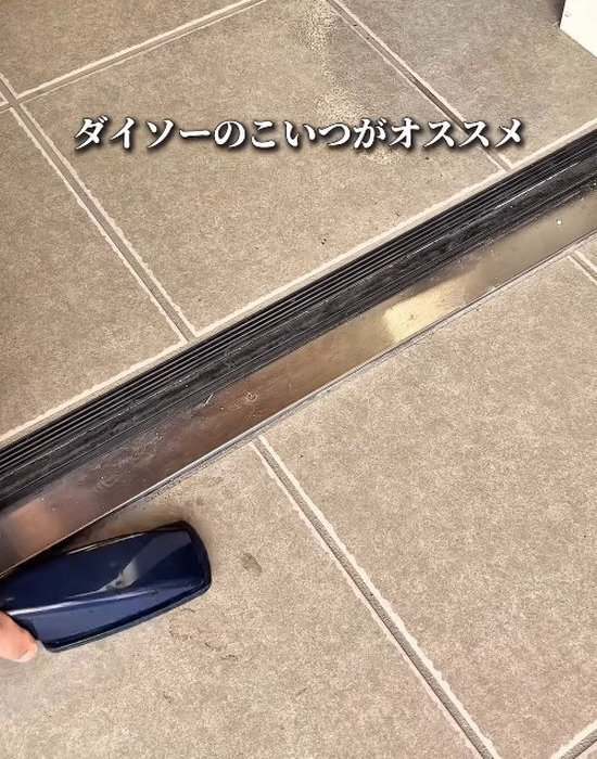 玄関を掃除するなら絶対買うべし！　２つの１００均アイテムに「優秀」