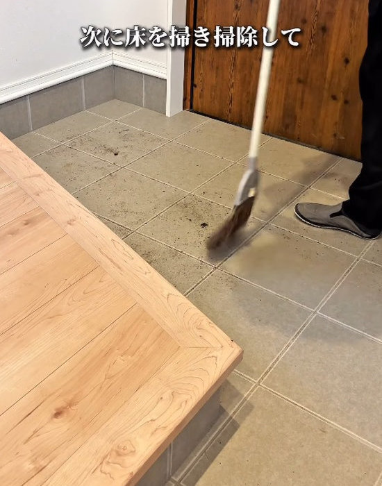 玄関を掃除するなら絶対買うべし！　２つの１００均アイテムに「優秀」