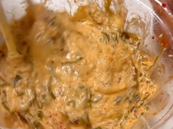 捨てるはずのキムチ汁にアボカド入れたら…　完成品に「この発想はなかった」「絶対作る」