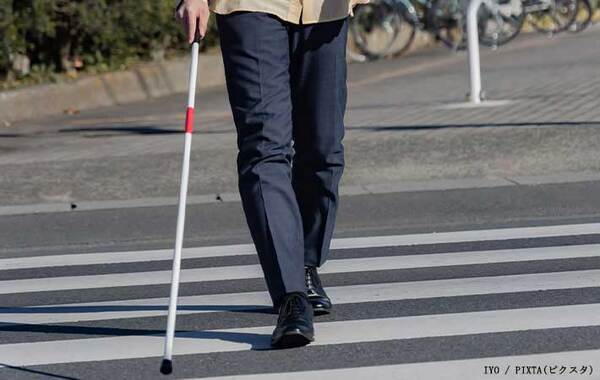 女性「感動した」　白杖の男性が赤信号の交差点で…「す、すげぇ」「もっと広まって」