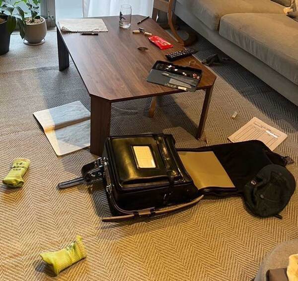 宿題をする小２息子　父親が様子を見に行くと？「声を出して笑った」「芸術点が高い」